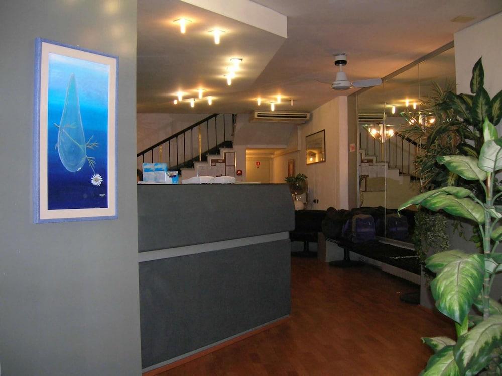 Giappone Inn Parking Hotel Livorno Kültér fotó
