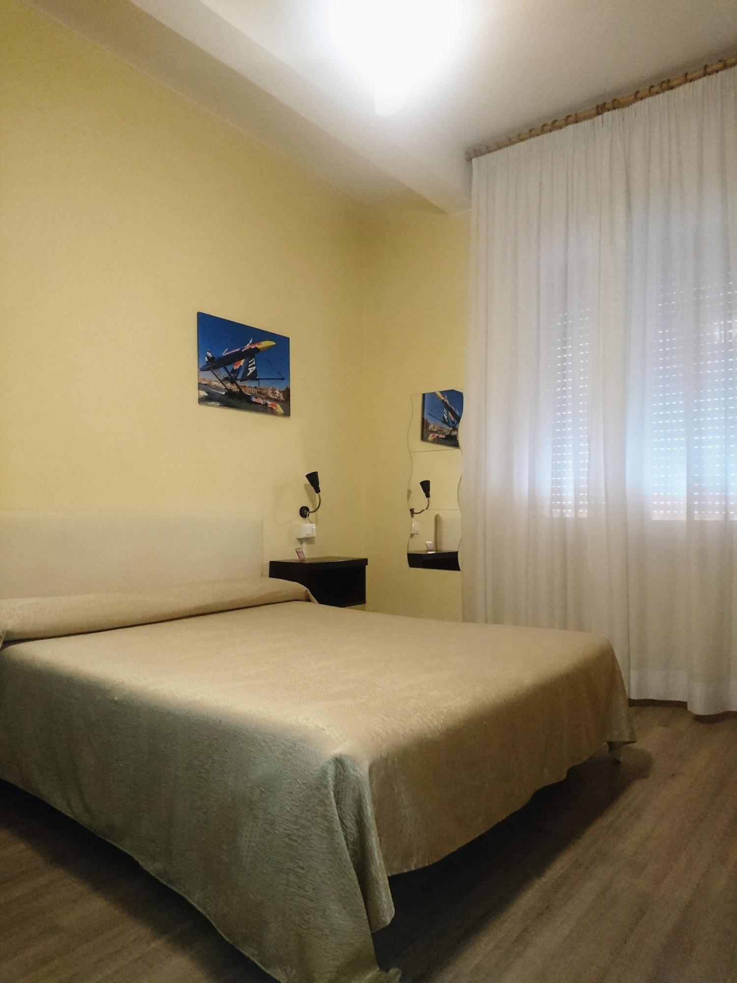 Giappone Inn Parking Hotel Livorno Kültér fotó