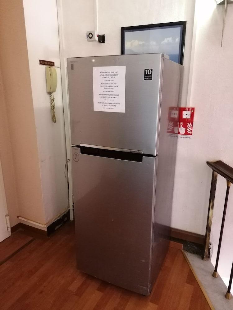 Giappone Inn Parking Hotel Livorno Kültér fotó