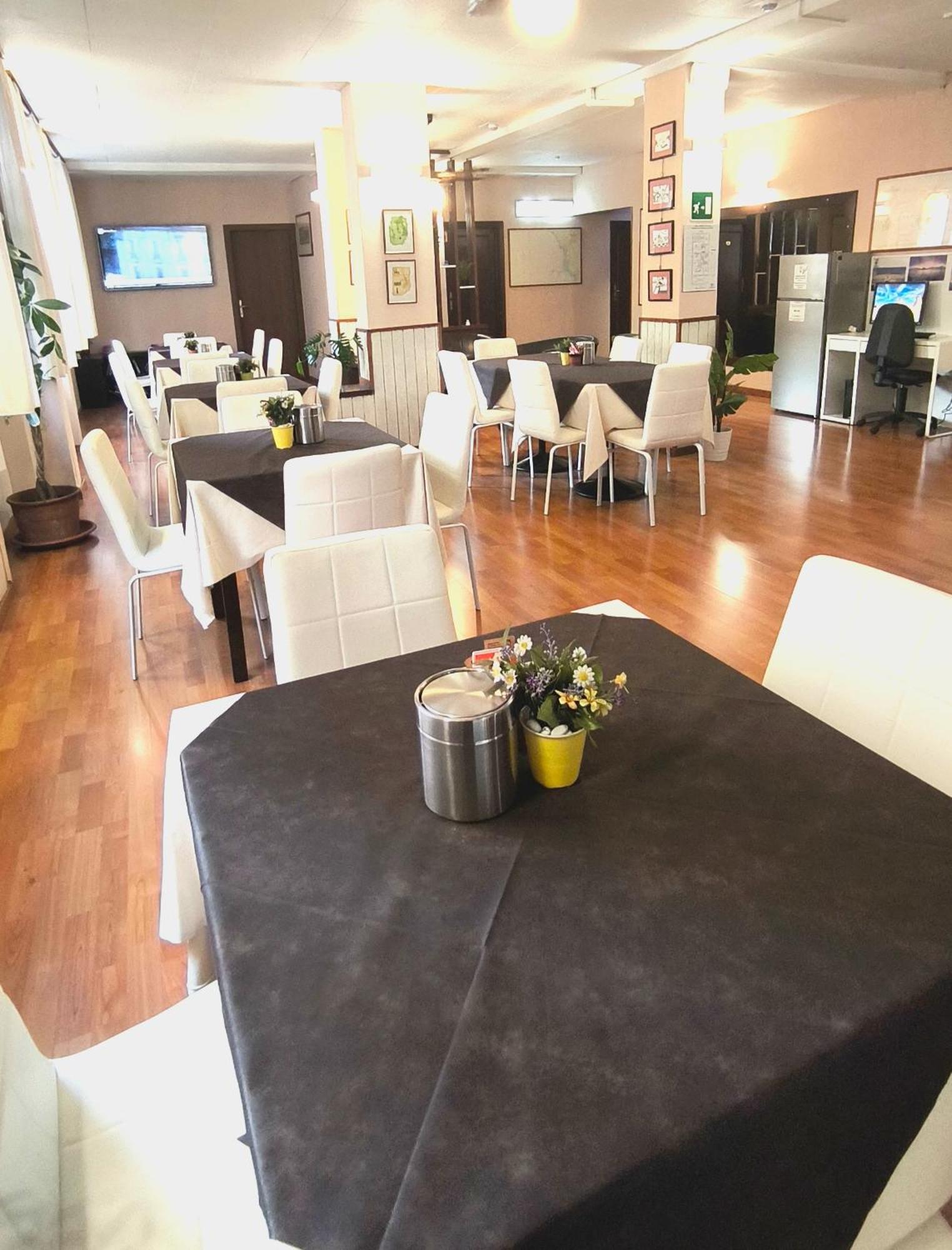 Giappone Inn Parking Hotel Livorno Kültér fotó