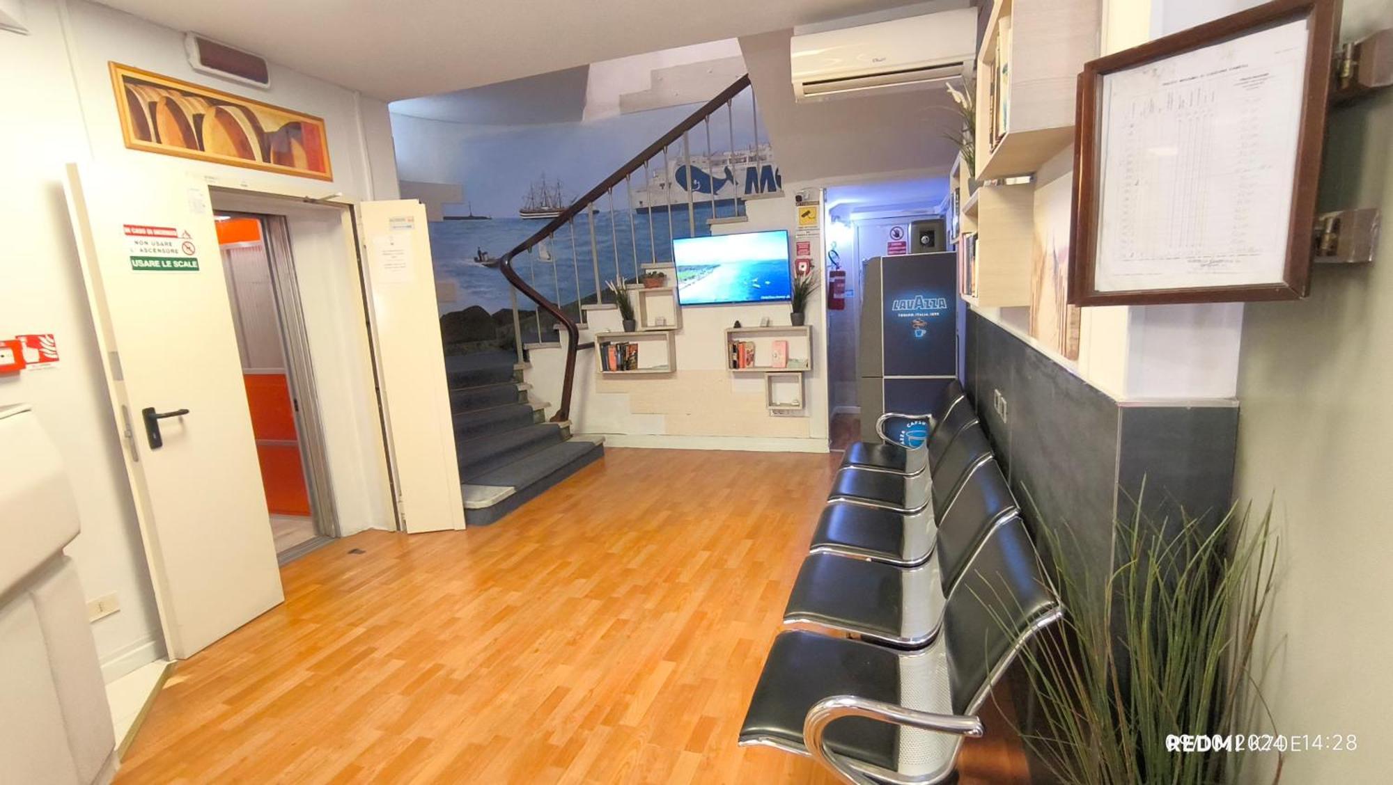 Giappone Inn Parking Hotel Livorno Kültér fotó