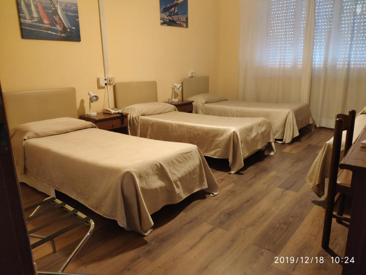 Giappone Inn Parking Hotel Livorno Kültér fotó