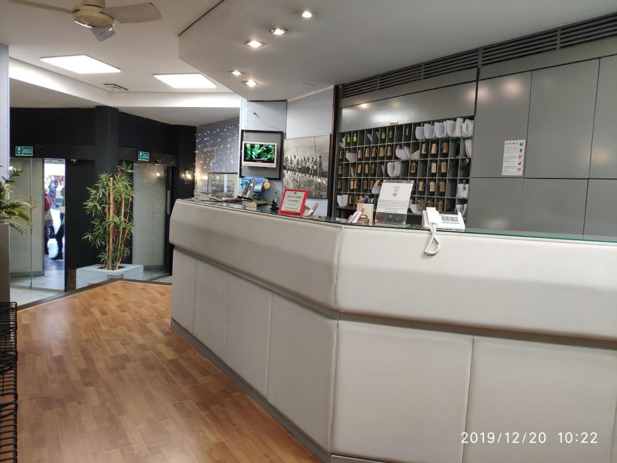 Giappone Inn Parking Hotel Livorno Kültér fotó