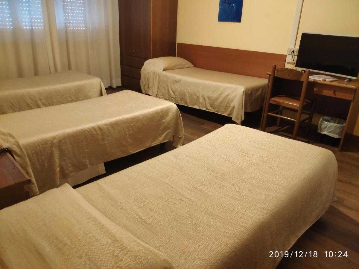 Giappone Inn Parking Hotel Livorno Kültér fotó